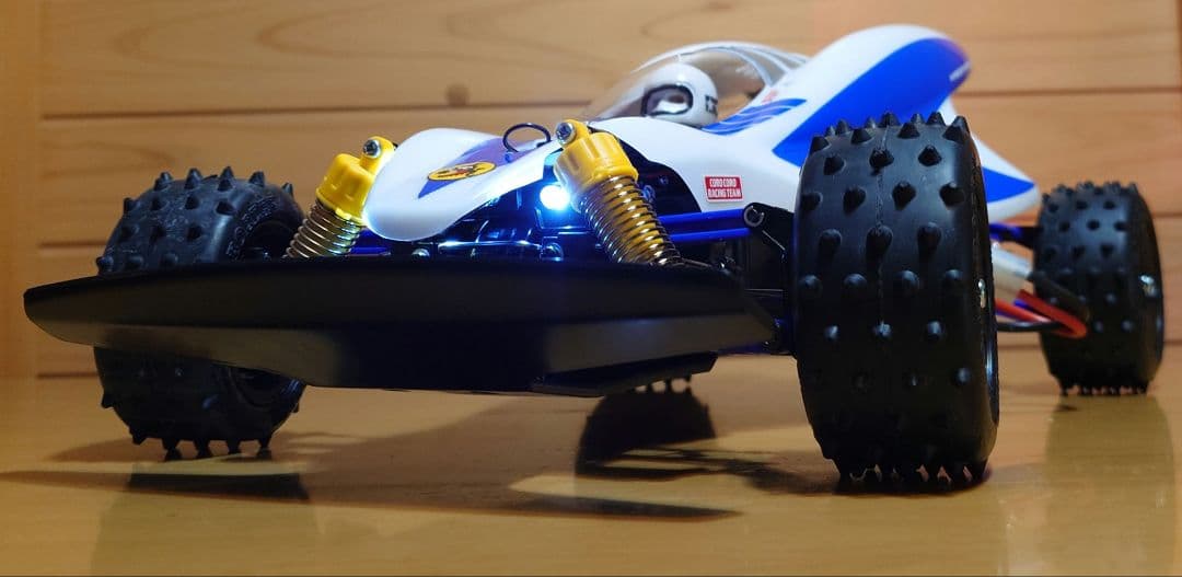 タミヤLEDセイントドラゴン＆三和プロポ＆バッテリー充電器・完成未走行品セット