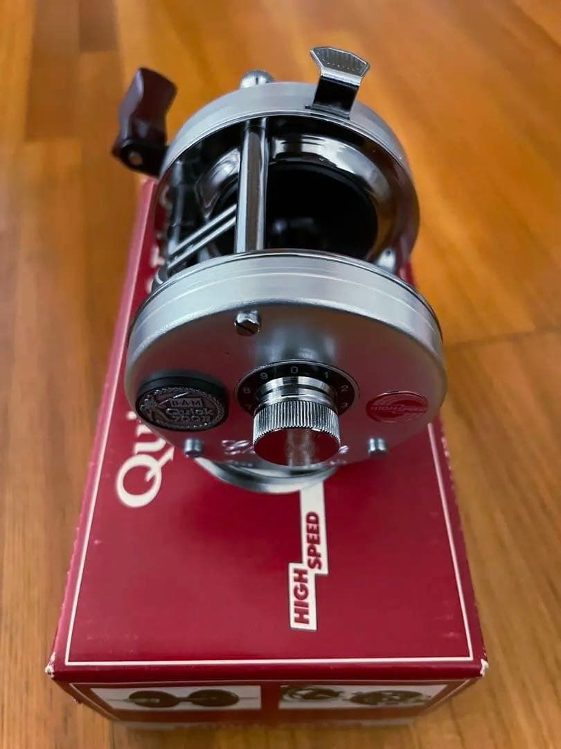 DAM Quick 700B ハイスピードリール