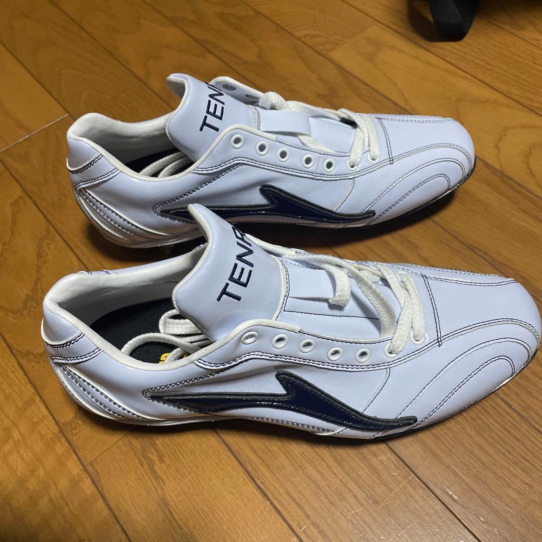 TENRI ホワイト スパイクシューズ
