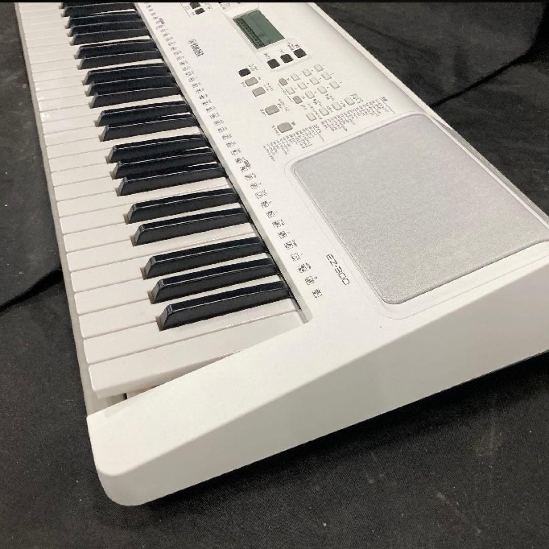 極美品　YAMAHA EZ-300 ヤマハ　電子ピアノ　キーボード