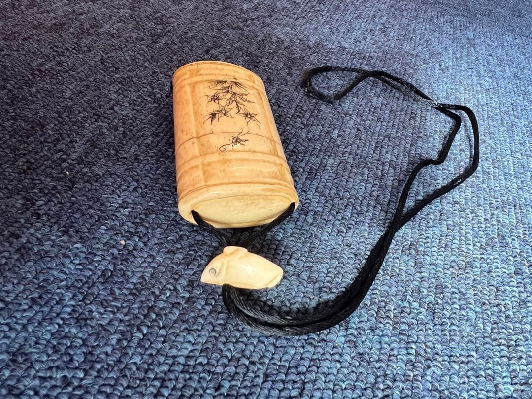 1229 二段印籠　根付　極細工