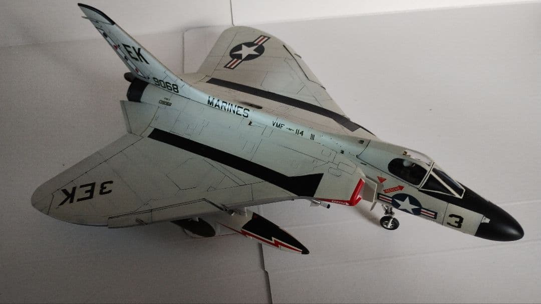プラモデル完成機　1/48　ダグラスF4D-スカイレイ