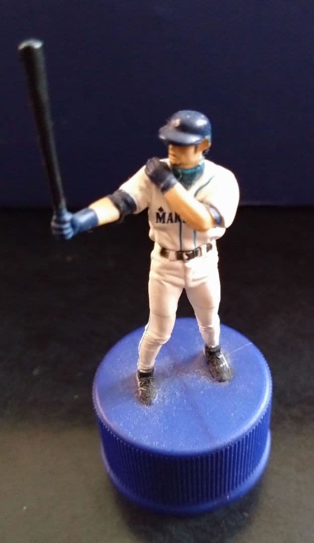 ☆イチロー選手 ホームユニフォーム1☆ミニチュアフィギュア　PEPSIコラボ商品
