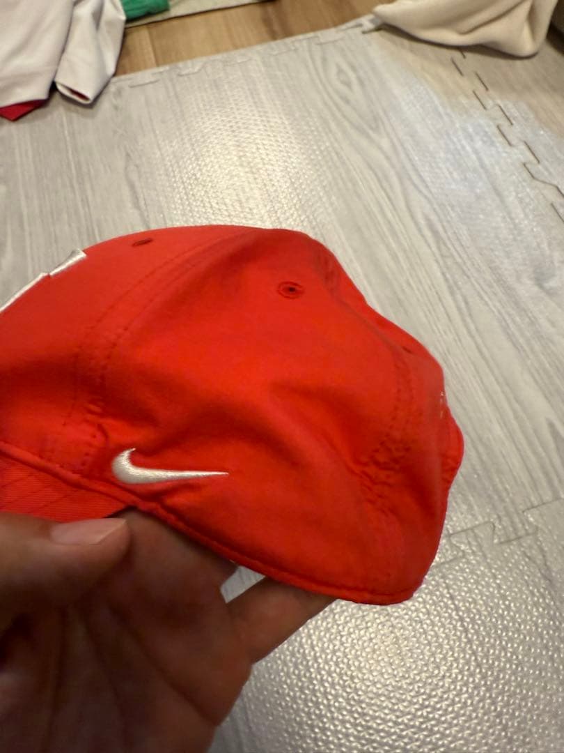 ナイキ　Nike RFロゴ刺繍キャップ 赤色 FEDERER