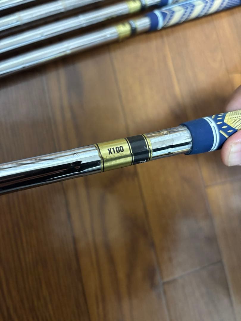 コブラ　キングフォージドブラックアイアン　4-p