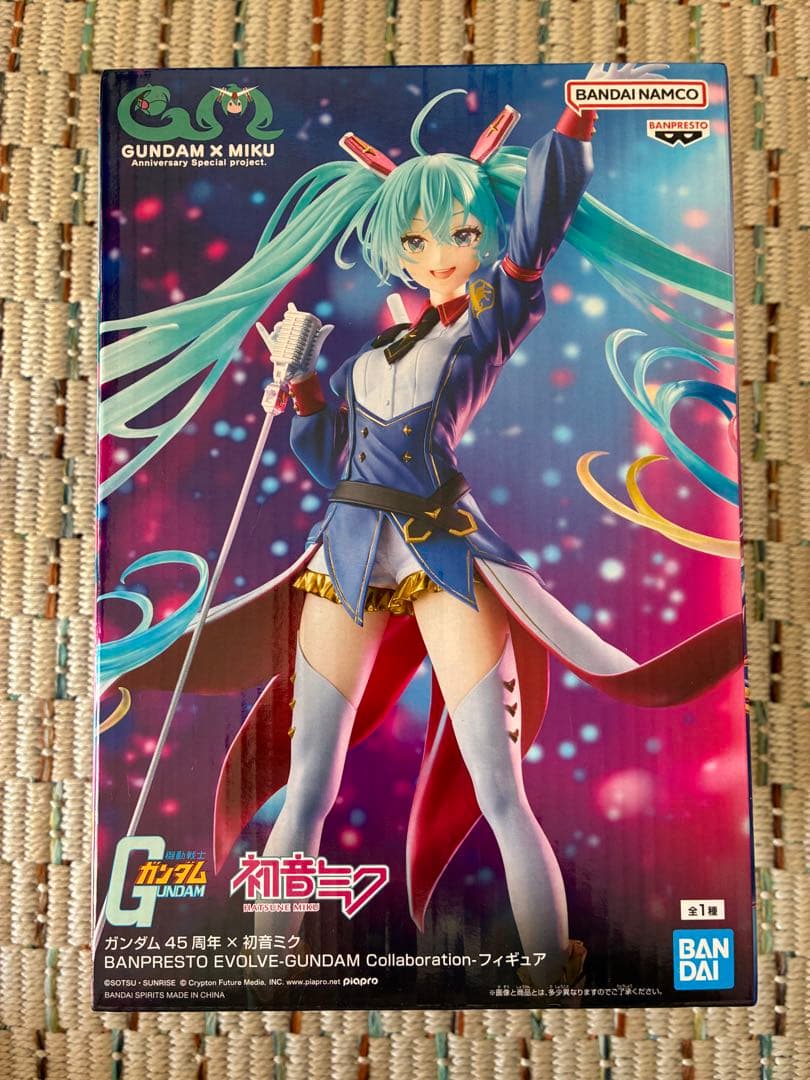 45周年GUNDAM x MIKU 初音ミク フィギュア