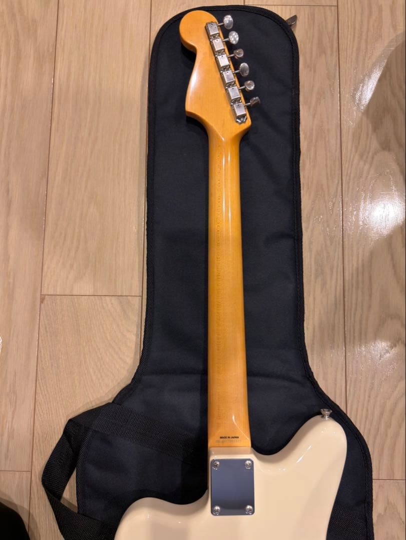 Fender エレキギター Classic 60s Jazzmaster VWH