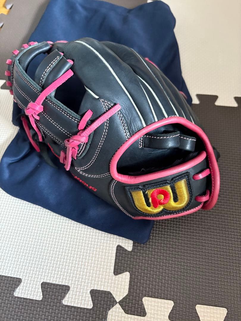 軟式グローブ 黒/ピンク