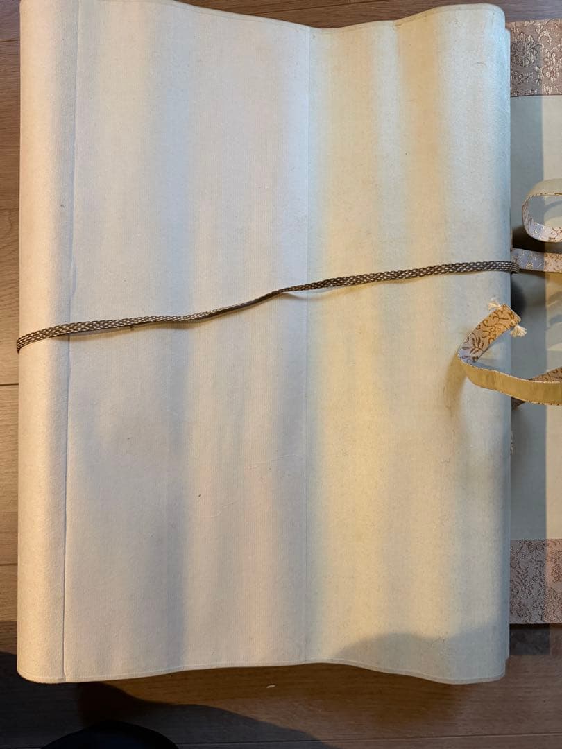 掛軸 香をきく達磨　浦田廣香（うらた ひろか）