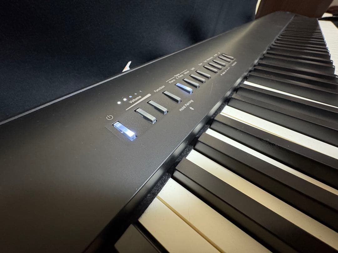 Roland FP-30X（ケース、カバー、ペダル、ヘッドフォン、譜面台付き）