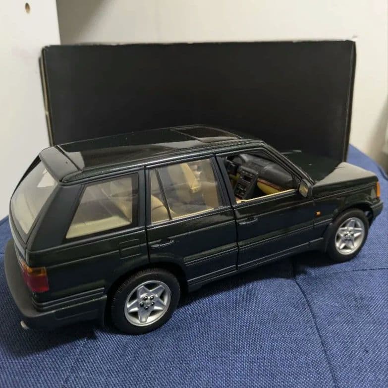 オートアート　ランドローバー　レンジローバー　1/18 P38a　LPレンジ