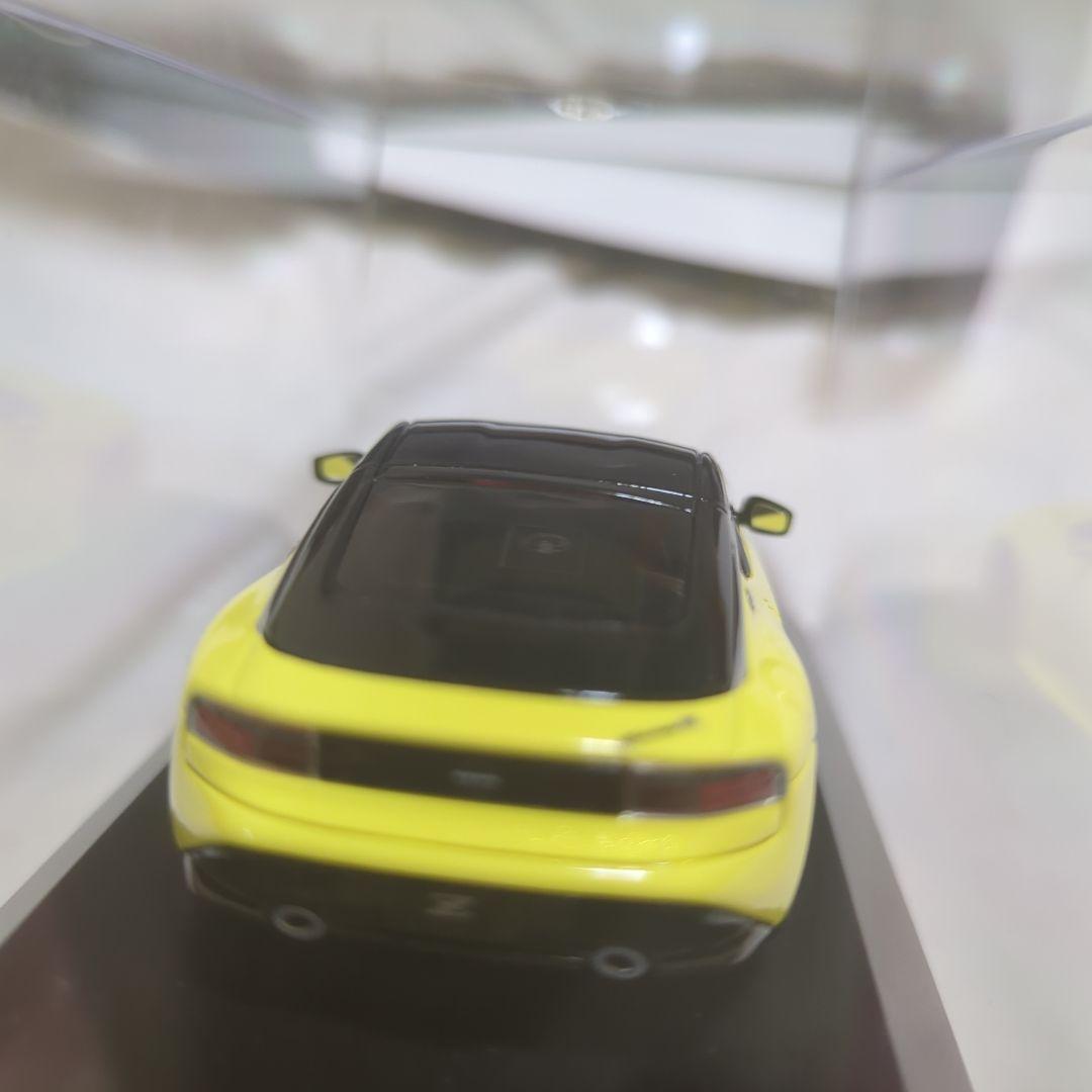 ニッサン Z Prototype 1/43