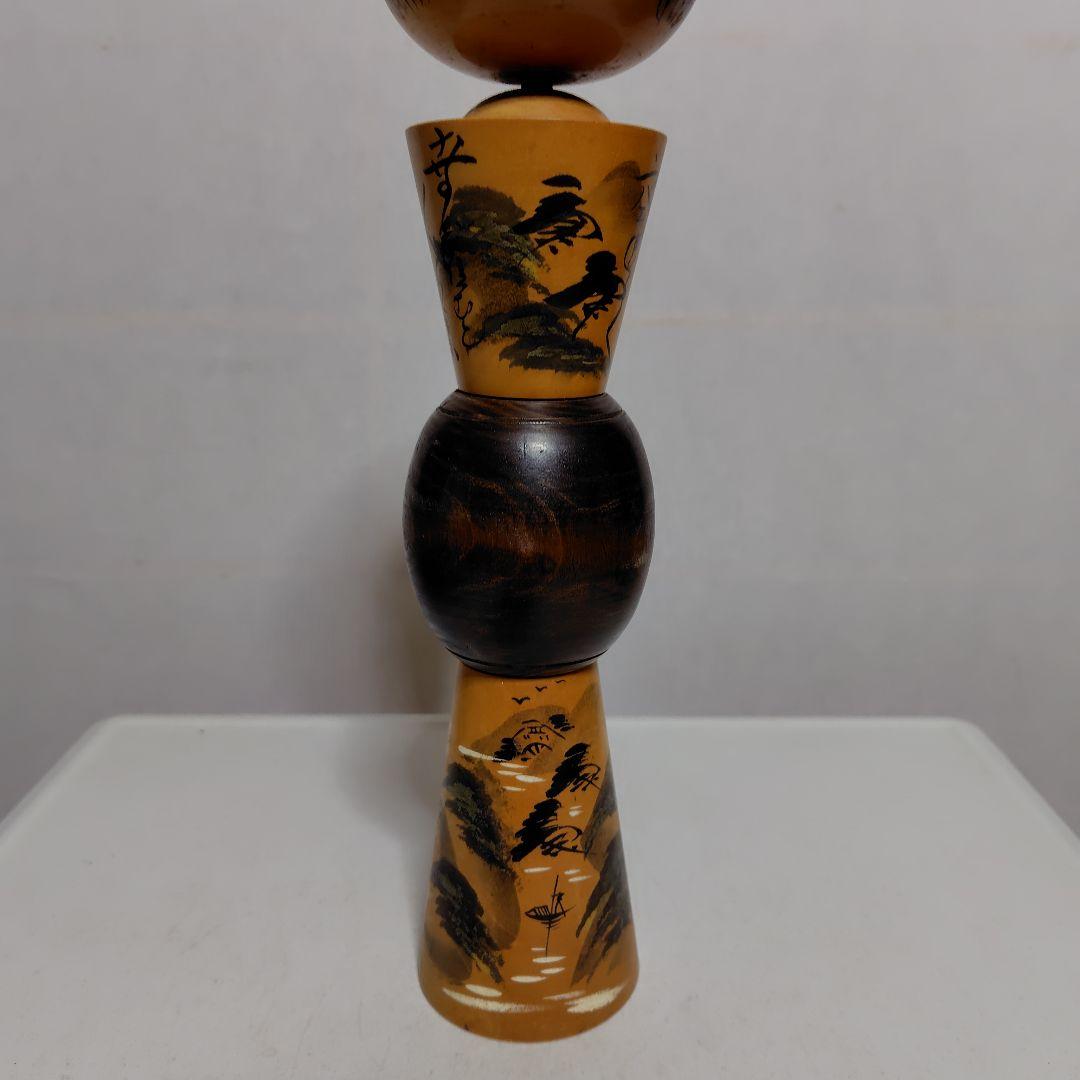 年代物の小芥子です。高さ34cm