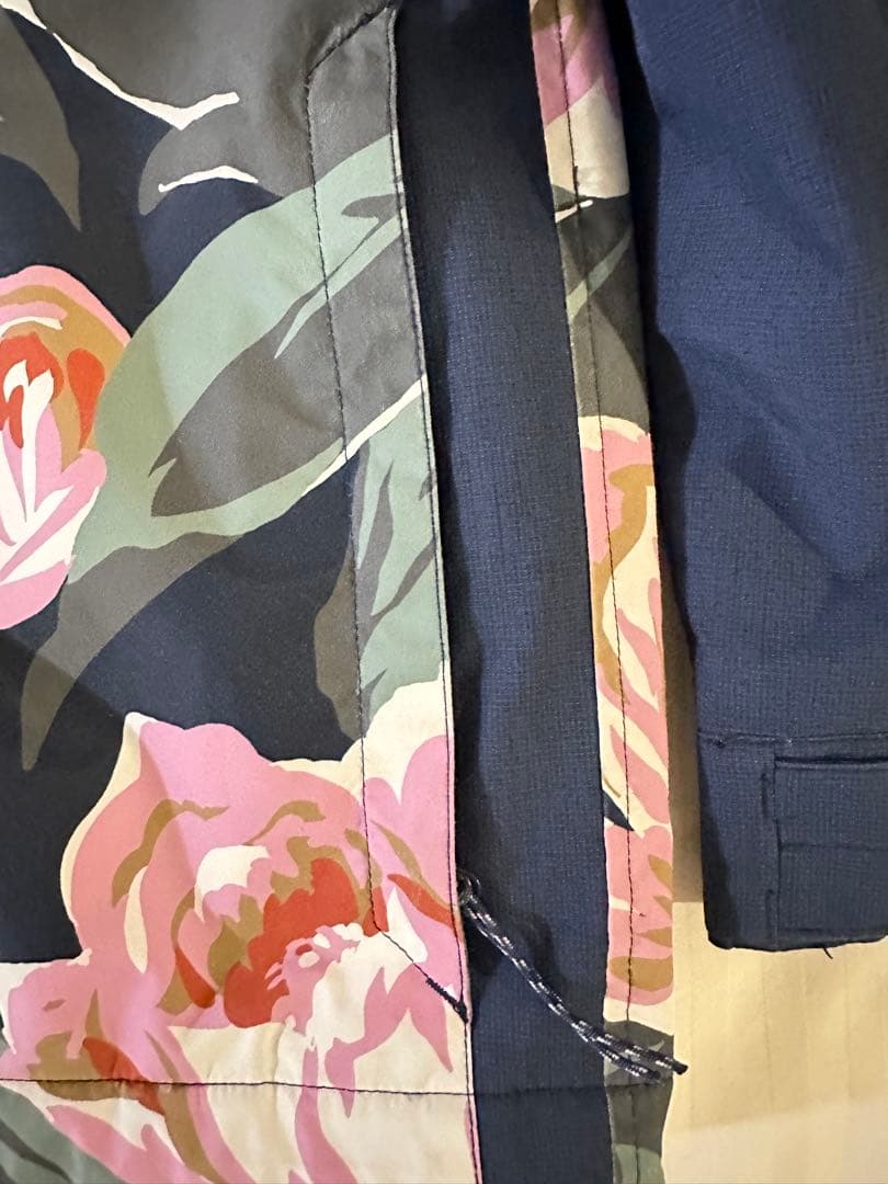 【美品】BURTON バートン 花柄 スノボウェア ジャケット