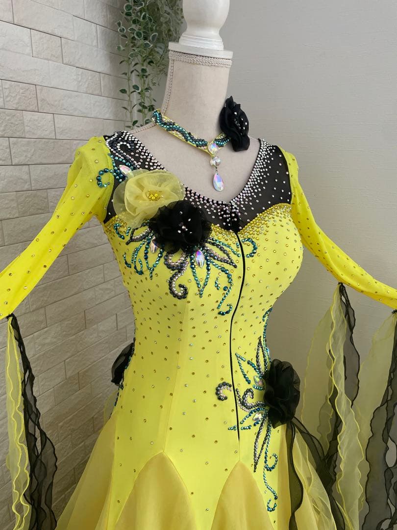 社交ダンス　スタンダードドレス⭐️イエロー＆ブラック