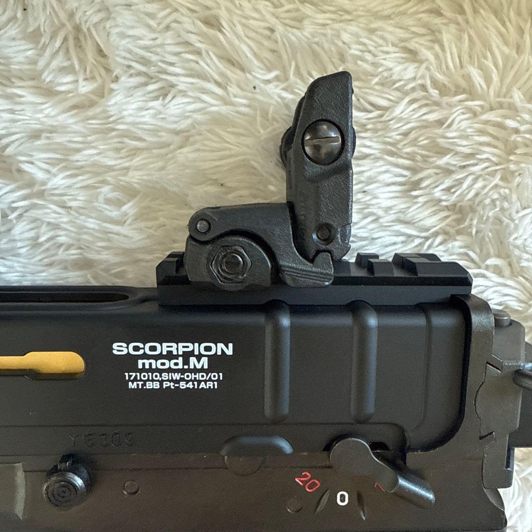 東京マルイスコーピオンMOD.M & M4QD＆MAGPUL