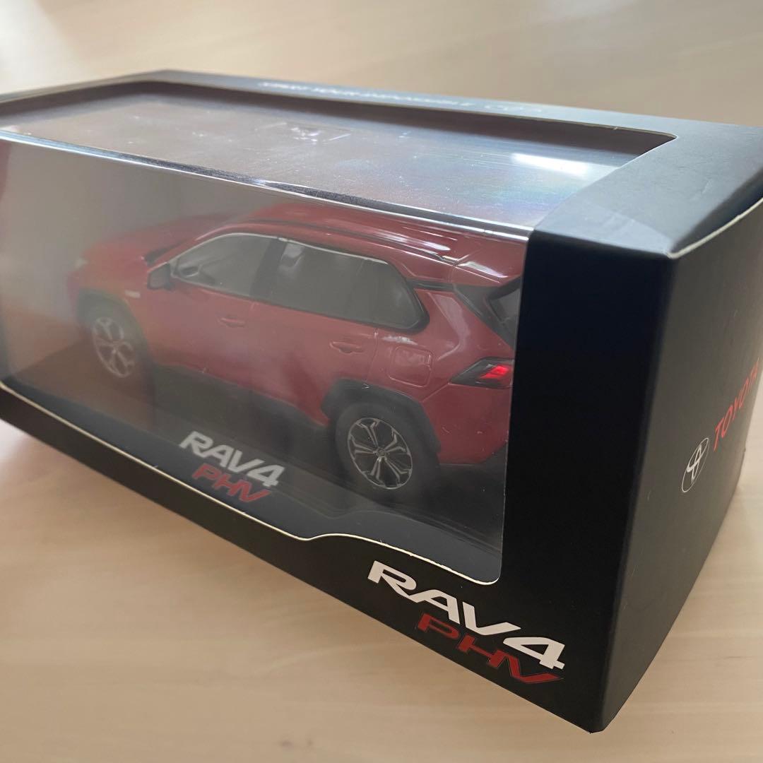 トヨタ RAV4 PHV ダイキャスト製　1/30サイズ　非売品