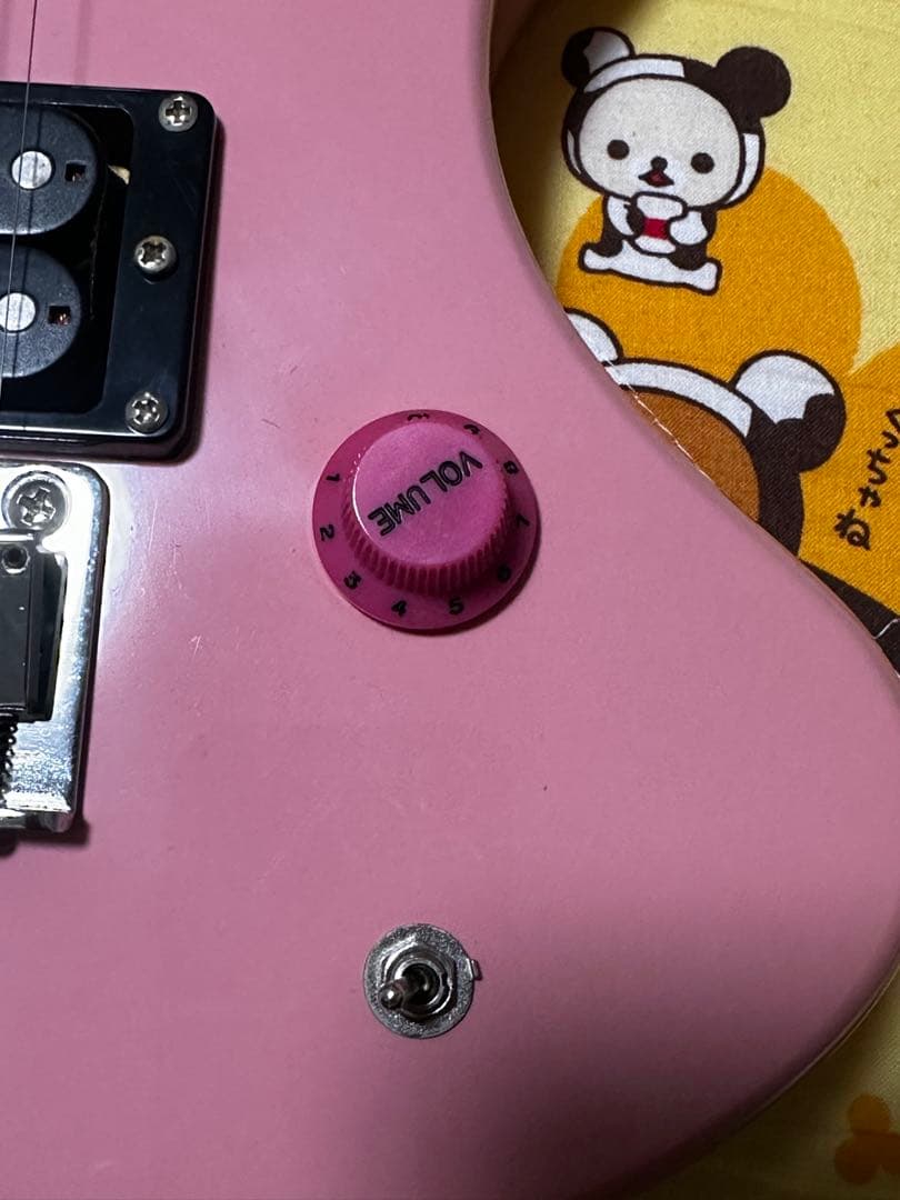 フェルナンデスZO-3 ピンク エレキギター スピーカー内蔵