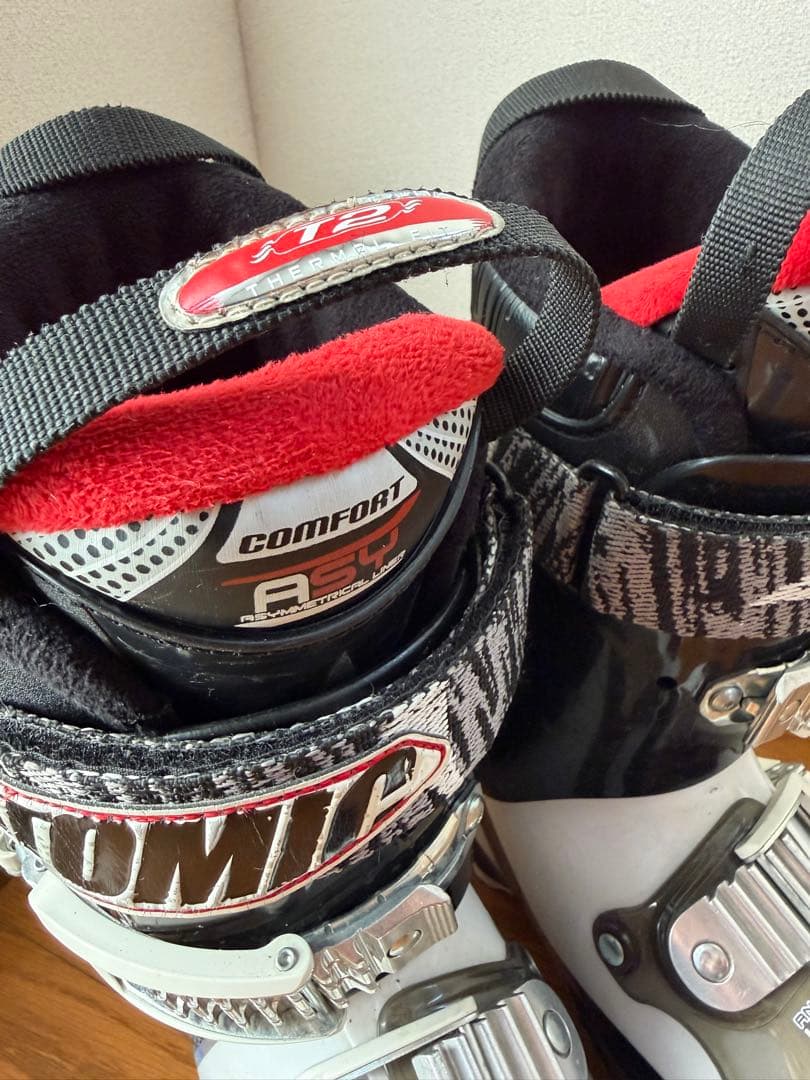 ATOMIC スキーブーツ LIVE FIT 70