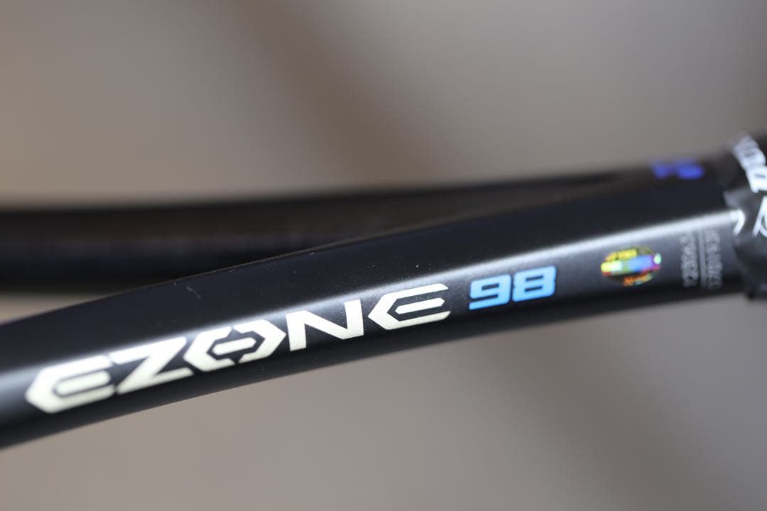 【美品】YONEX EZONE 98 LG テニスラケット G2