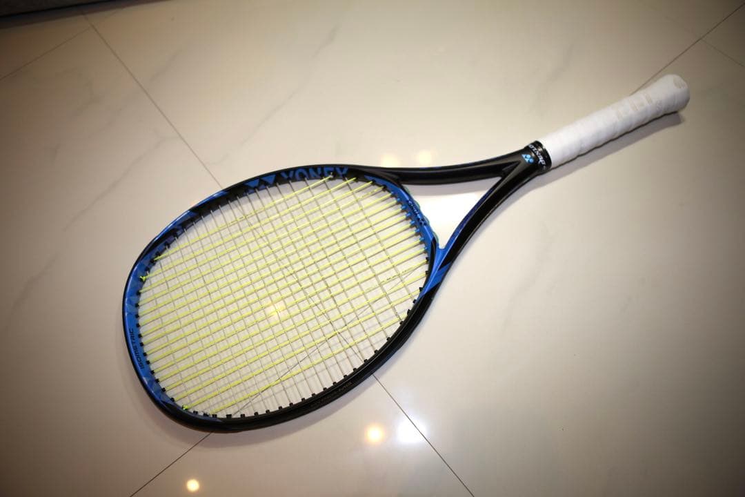 【美品】YONEX EZONE 98 LG テニスラケット G2