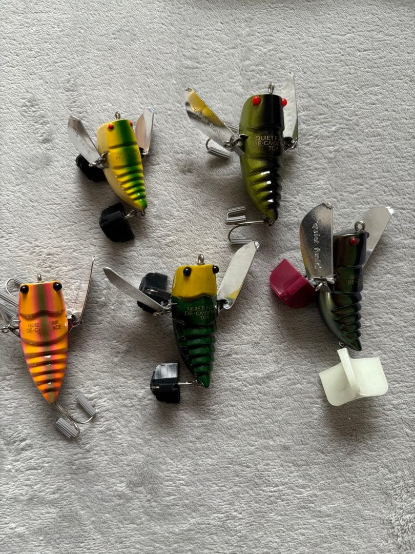 クワイエットファンク　デカダンス　カーナ　トーイ　フィー