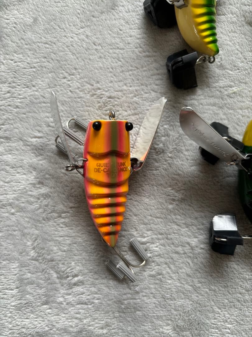 クワイエットファンク　デカダンス　カーナ　トーイ　フィー