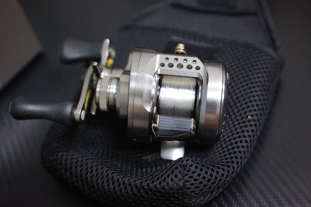 シマノ　ベイトリール 23 カルカッタコンクエスト BFS XG LEFT