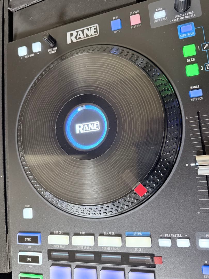 RANE FOUR DJコントローラー