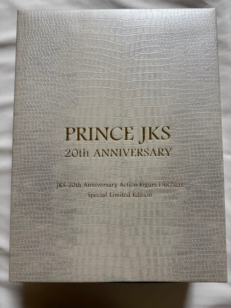 チャングンソク　限定20周年フィギュア