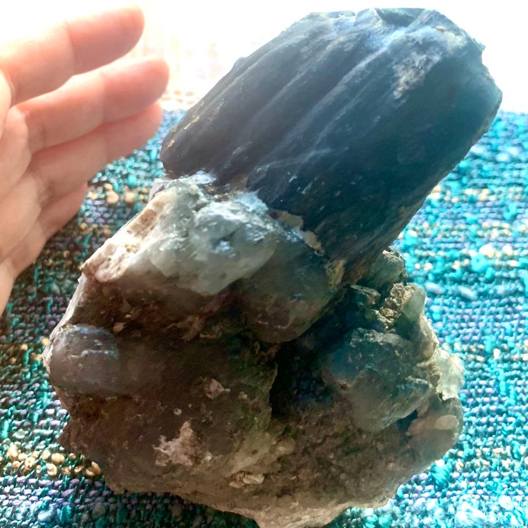 めちゃ審美的なザギマウンテンクォーツK/リーベカイトインクォーツ/超巨大原石