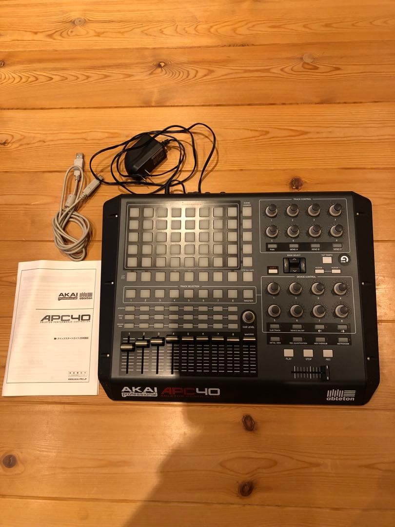 AKAI APC40 コントローラー 本体