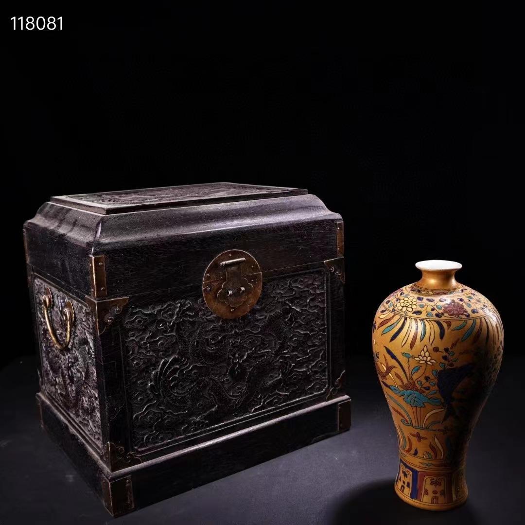 中国古美術・稀有品・純手描き金粉彩陶瓷花瓶・黑檀木箱付き・観賞瓶・文房具・時代物