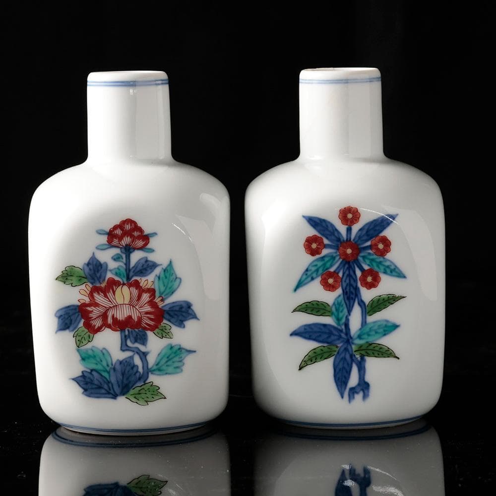 人間国宝 十三代今泉今右衛門 錦花画酒器 徳利 盃五客 共箱 黄布 栞 色鍋島