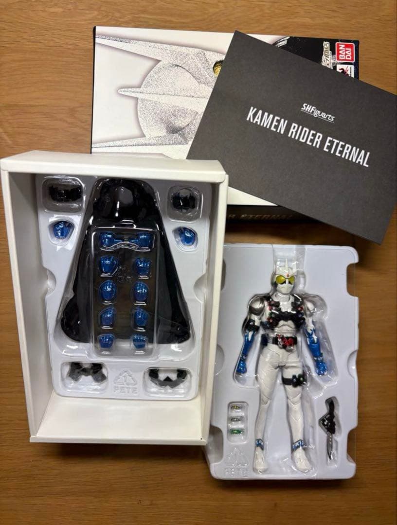 真骨彫製法 SHFiguarts 仮面ライダーエターナル