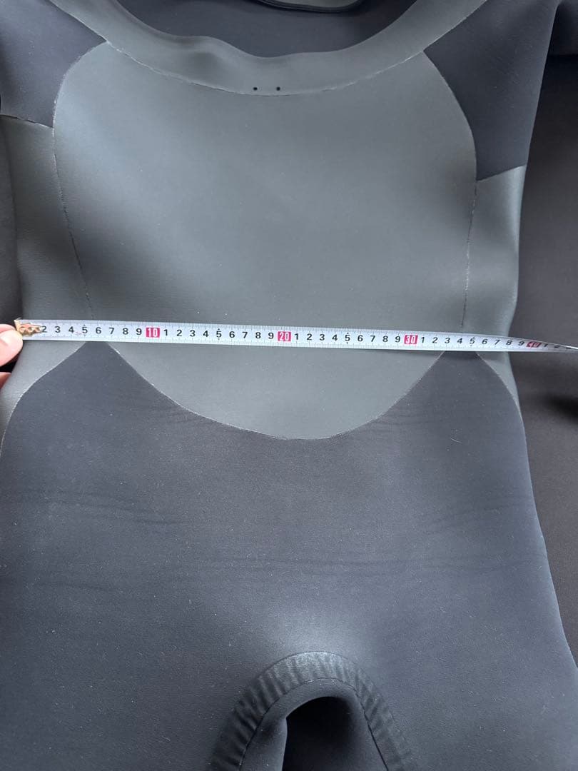 美品HOTLINE 5/3セミドライウェットスーツ