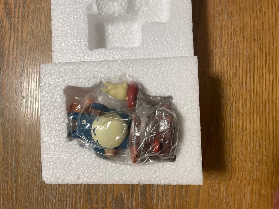 トトロ　置き物　どんぐりよいこらせ