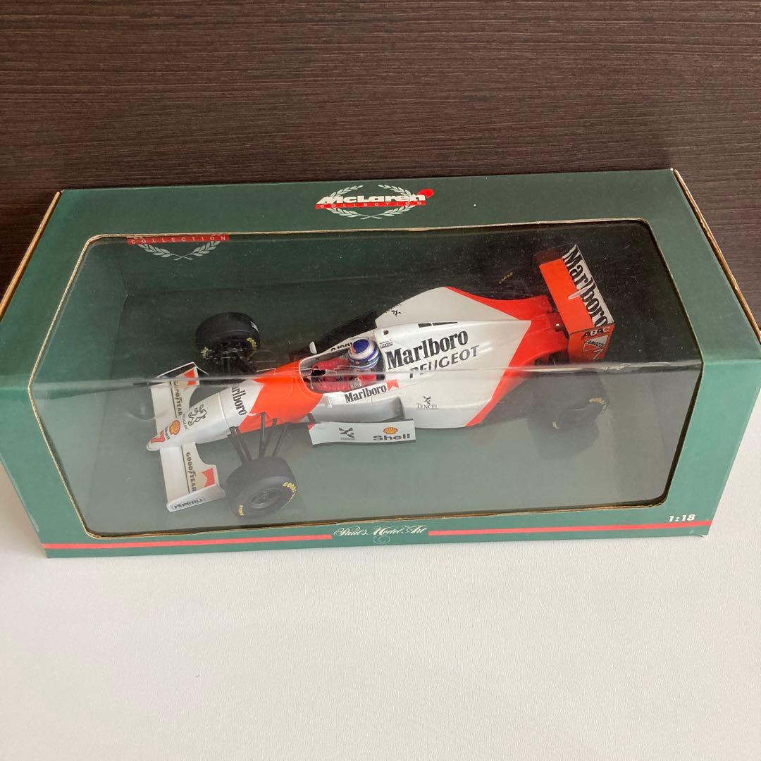ミニカー Marlboro McLaren Peugeot MP 4/9 1/18