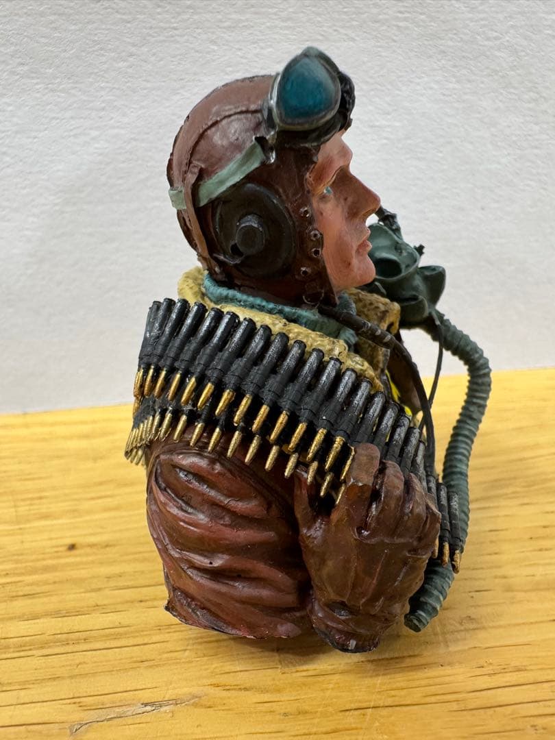 パイロットフィギュア 1/10ケース付