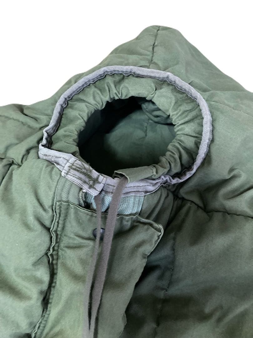 売り切り価格　米軍実物　シュラフ　スリーピングバッグ　中綿入り　ダッフルバッグ付