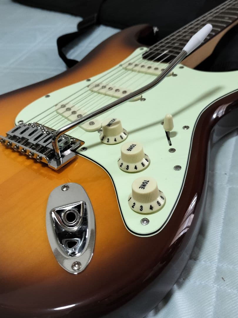 Squier スクワイヤー ストラトキャスター FSR ケースオマケ多数付