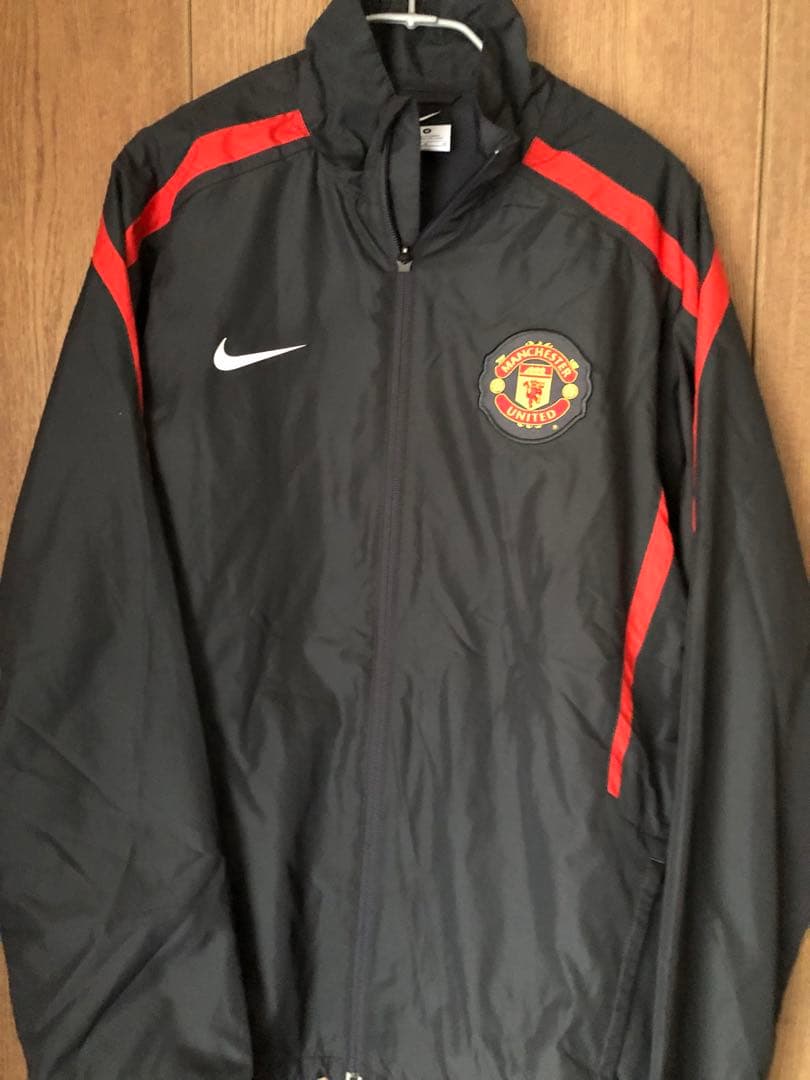 【セール】NIKE ナイキ　マンチェスターユナイテッド　トラックジャケット