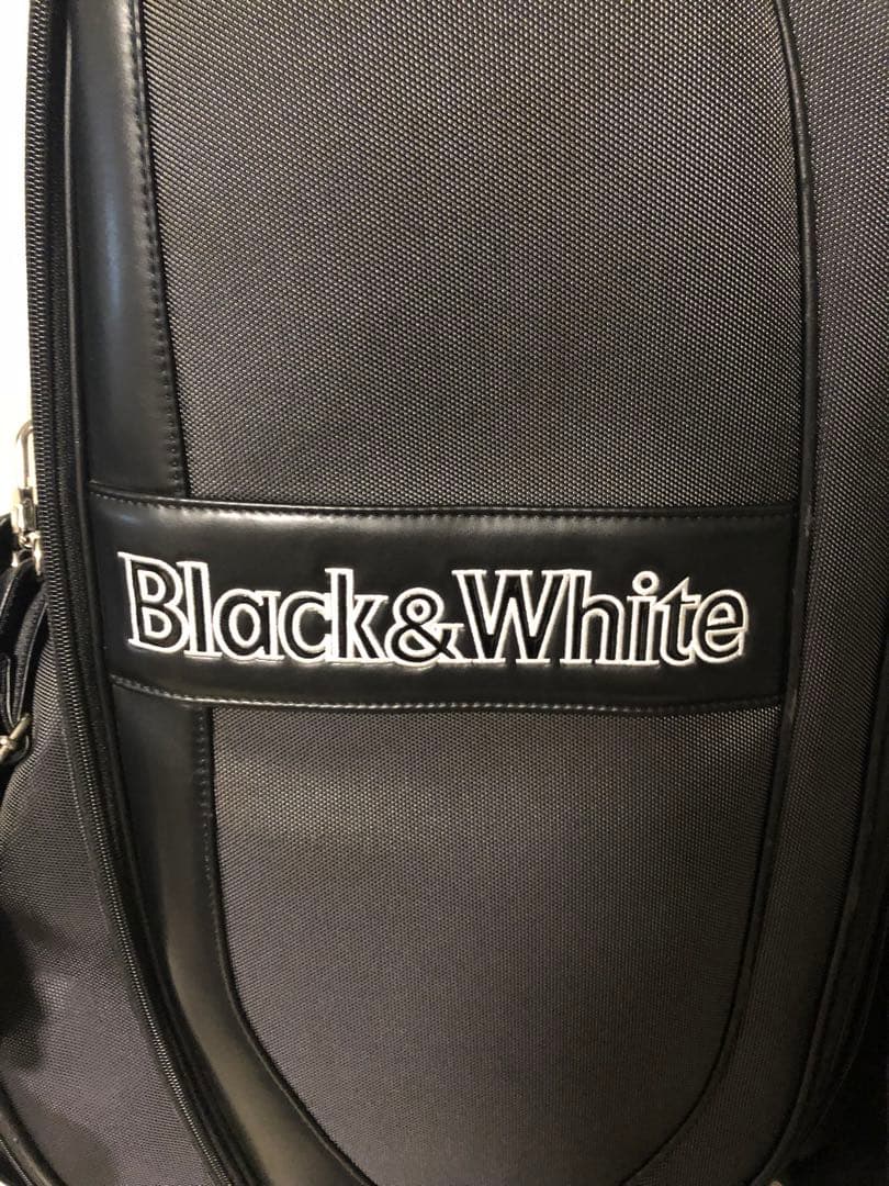 【送料込み】大人気　BLACK &WHITE ゴルフバッグ　黒
