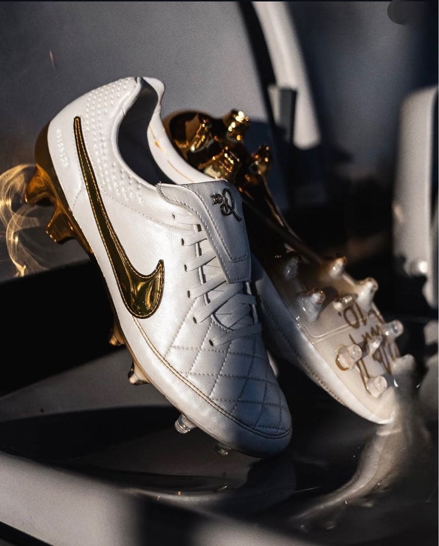 Ronaldinho × Nike Tiempo Legend FG Touch