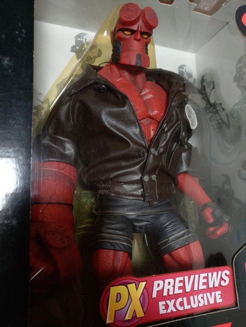 ■ヘルボーイ【18inch 大型フィギュア PREVIEWS限定版】未開封品