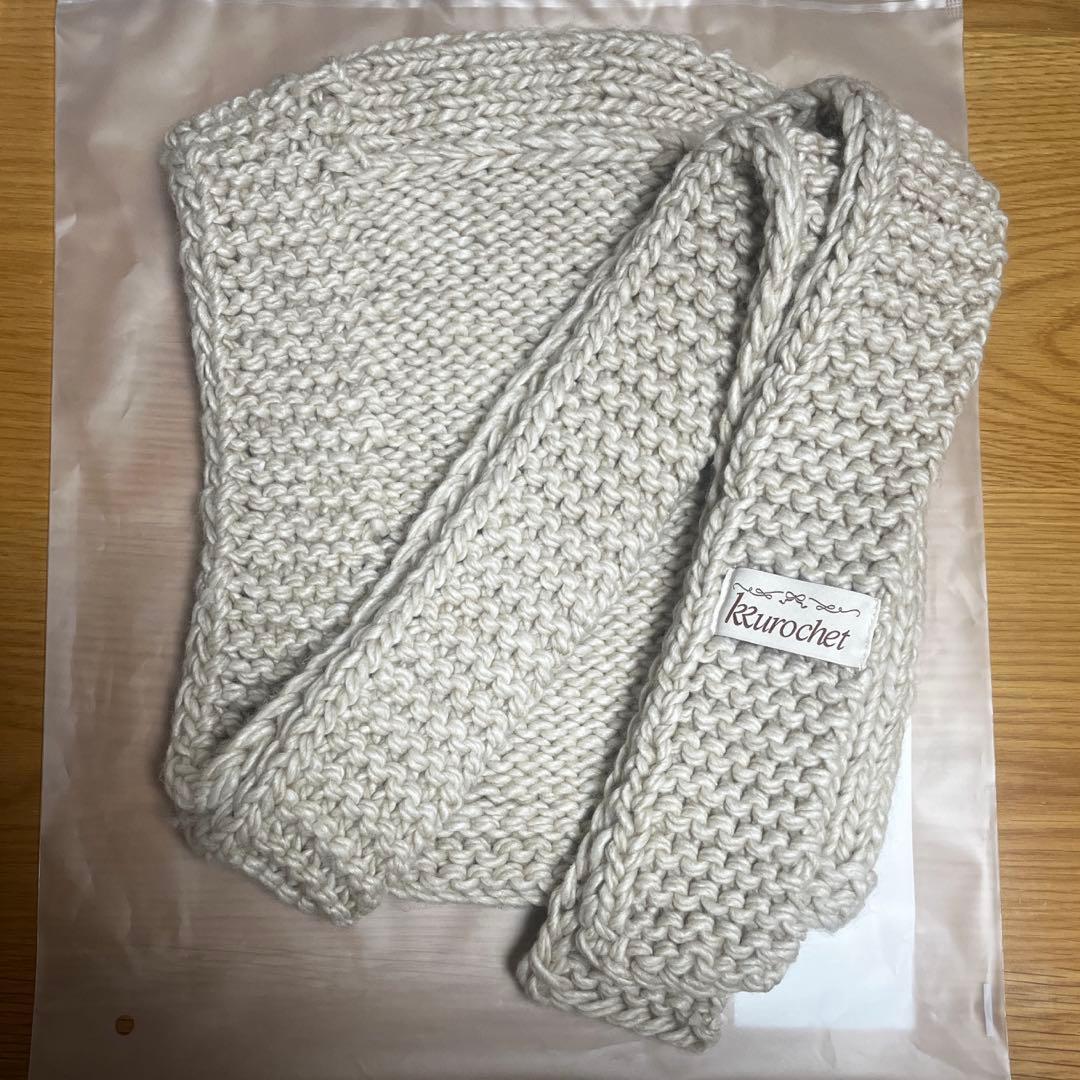 LE SSERAFIM KKUROCHET Hooded Scarf スカーフ