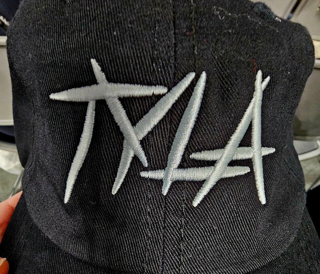 【会場限定販売】TYLA ロゴ刺繍 ダメージ加工　キャップ 黒　オマケ付き