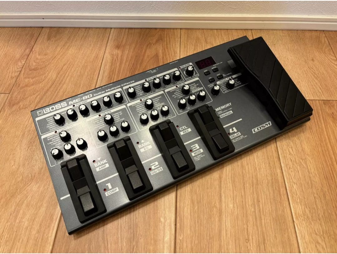 美品 ☆ BOSS ME-80 ギター マルチエフェクター