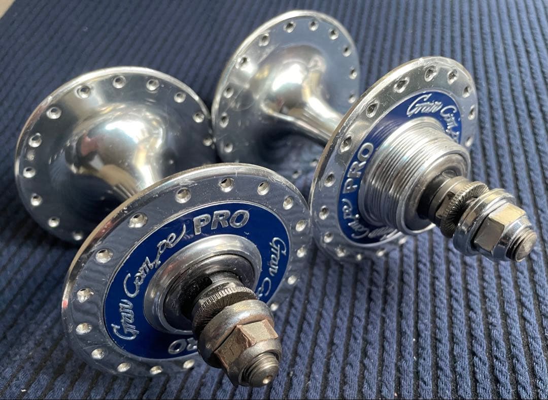 NJS YOSHIGAI GRANCOMPEPRO ハブ　競輪　ピスト