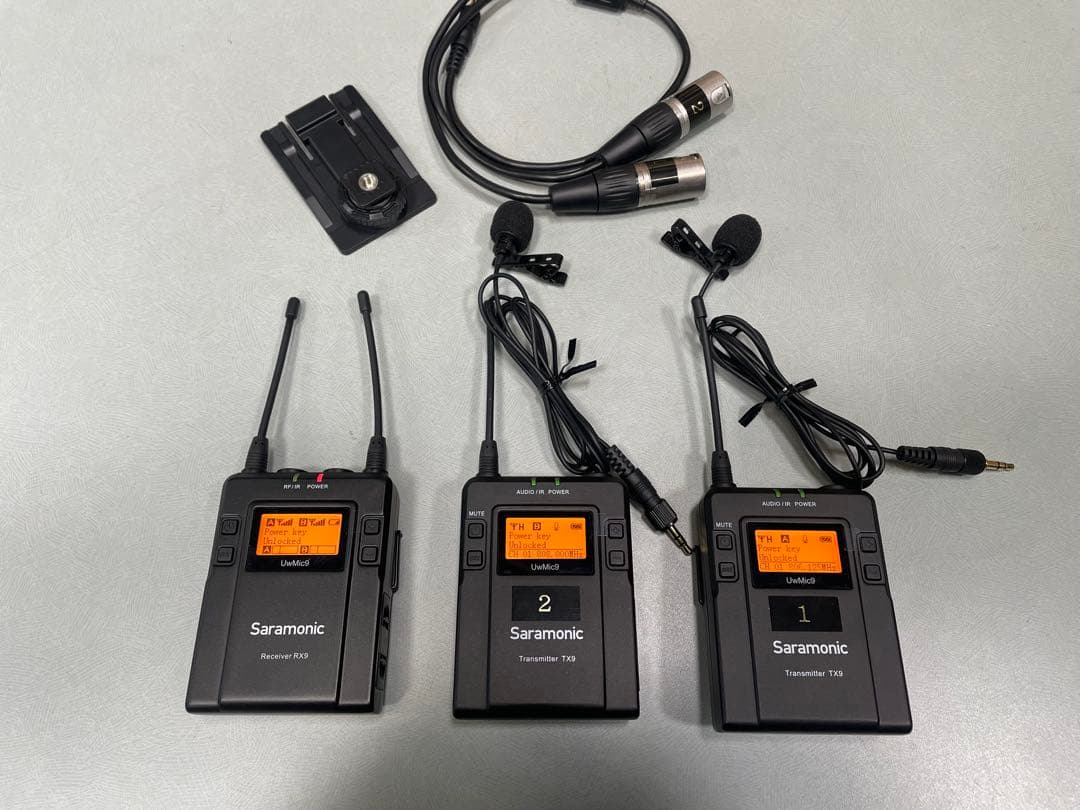 【使用2回】Saramonic ワイヤレスマイク　送信機2台　2波受信機